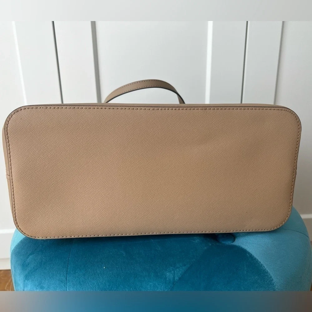 MICHAEL KORS Jet Set Tote NWT